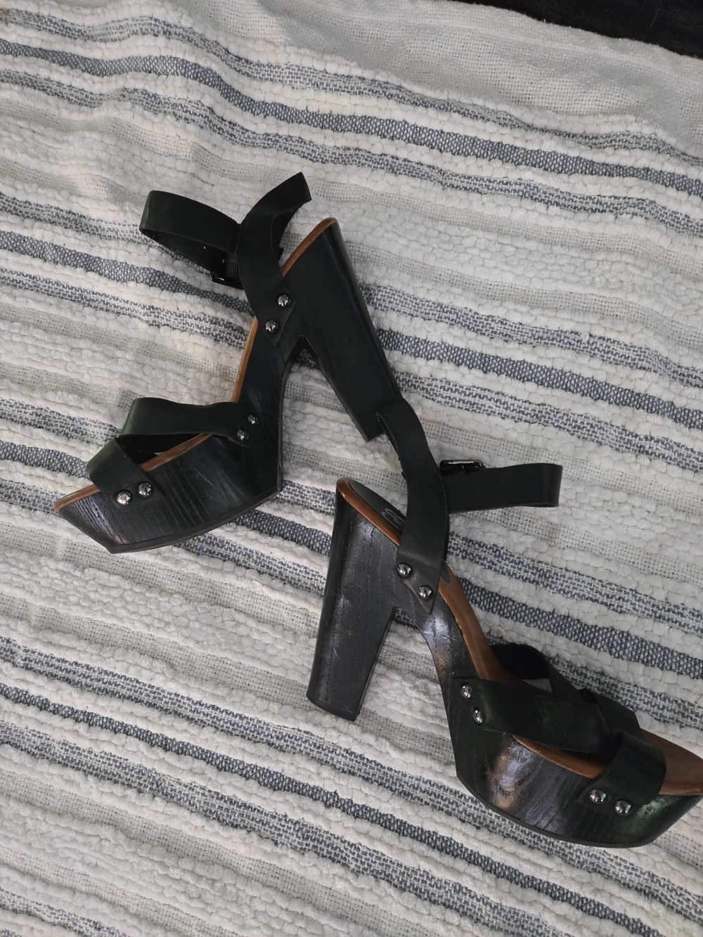 Gianni Bini Black Platform Sandals with Stud Accents
